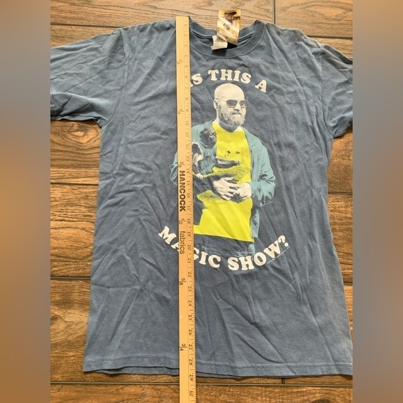 NEW With Tags Official THE HANGOVER 2 - Alan Magic Show T-Shirt Men’s Medium - Picture 7 of 7